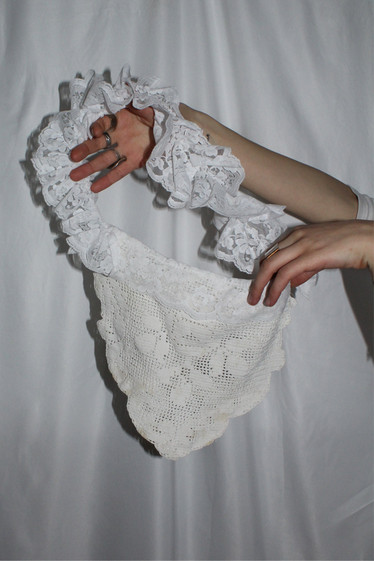 Upcycled teacloth bag with ruffled lace