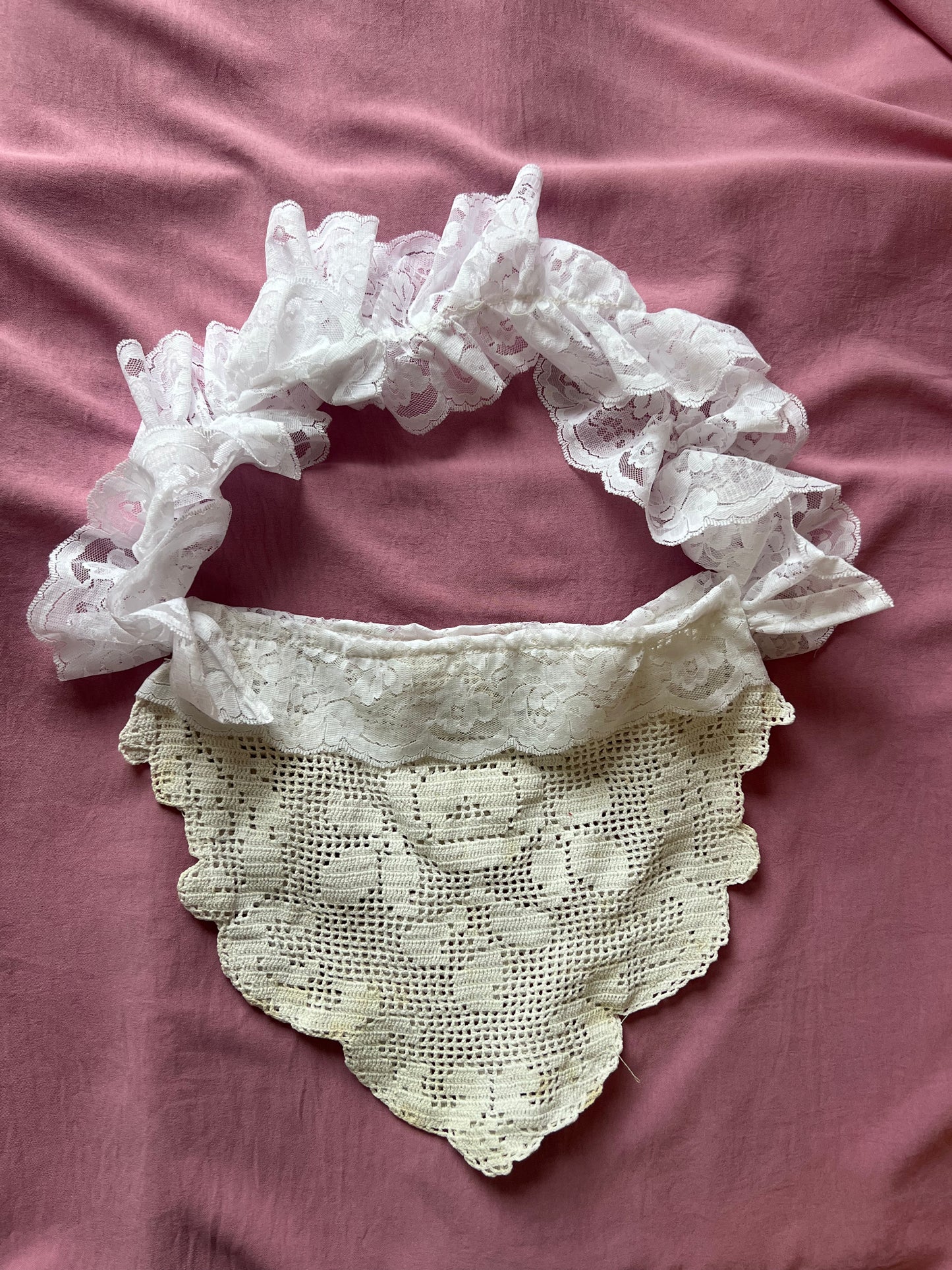 Upcycled teacloth bag with ruffled lace